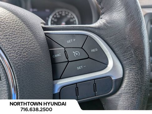 Used 2021 Jeep Renegade Latitude w/ Sun & Sound Group AWD/4WD image 20