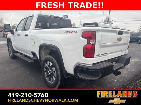 Used 2024 Chevrolet Silverado 2500 Custom w/ Custom Value Package image 6