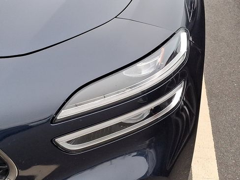 Certified 2023 Genesis G70 2.0T w/ Sport Prestige Package image 7