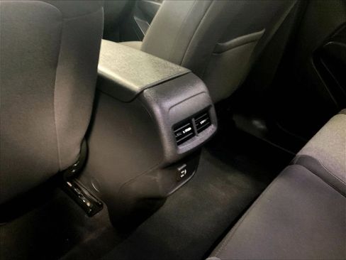 Used 2023 Chevrolet Equinox LT AWD/4WD image 27