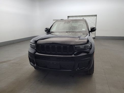 Used 2023 Jeep Grand Cherokee L Laredo image 15