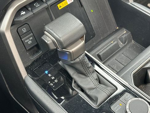 Used 2022 Toyota Tundra Limited image 22