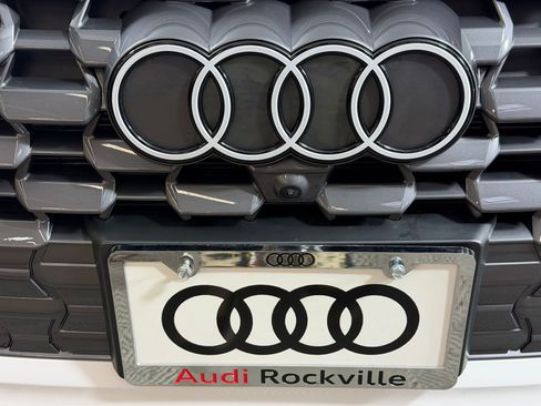 Used 2025 Audi Q5 Premium w/ Convenience Package AWD/4WD image 18