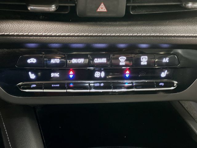 Used 2023 Buick Envision Essence AWD/4WD image 18