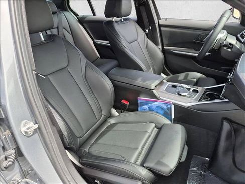 Used 2025 BMW 330i xDrive Sedan w/ Convenience Package AWD/4WD image 22