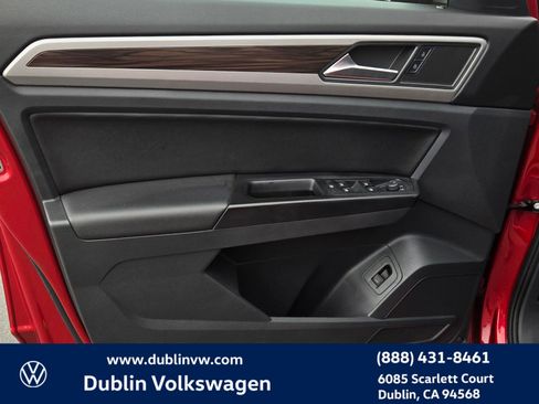 Certified 2021 Volkswagen Atlas SE w/ Panoramic Sunroof Package image 10