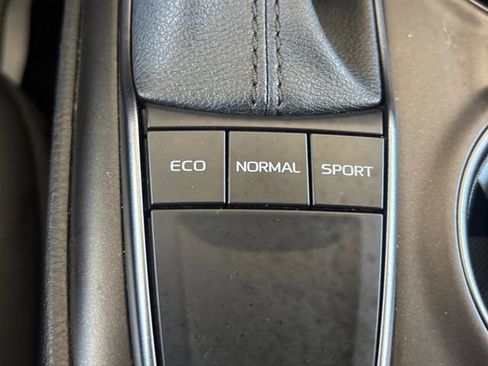 Used 2023 Toyota Camry SE FWD image 34
