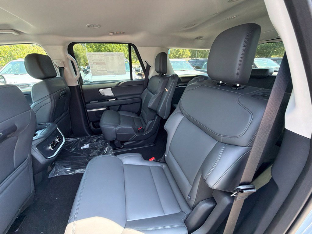 New 2027 Ford Expedition Active RWD image 12