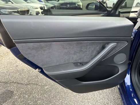 Used 2021 Tesla Model 3 Standard Range Plus image 18