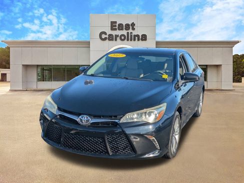 Used 2017 Toyota Camry SE image 7