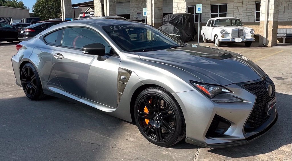 Used 2018 Lexus RC F w/ Premium Package RWD image 2