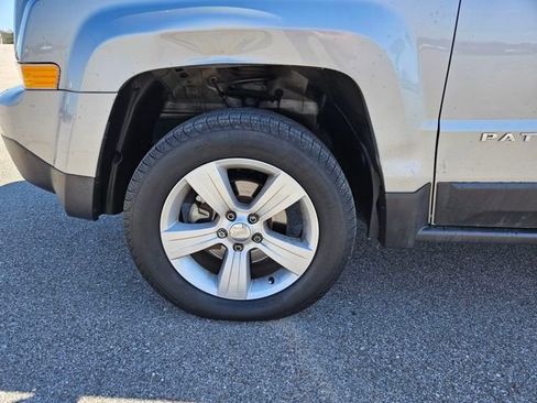Used 2016 Jeep Patriot Latitude image 26