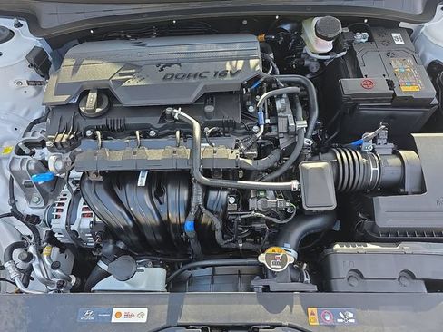 Certified 2026 Hyundai Elantra Sport FWD image 40