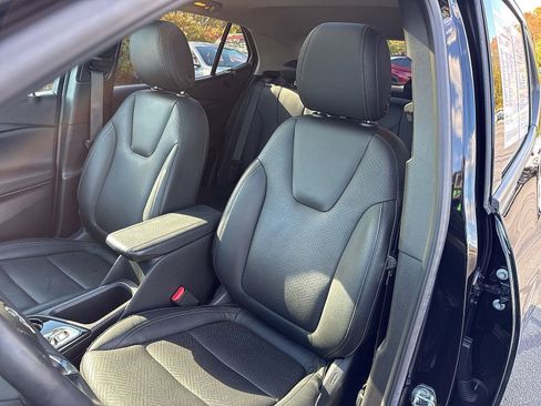 Certified 2022 Buick Encore GX Essence w/ Experience Buick Package AWD/4WD image 27