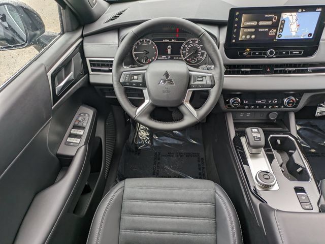 New 2026 Mitsubishi Outlander LE FWD image 16