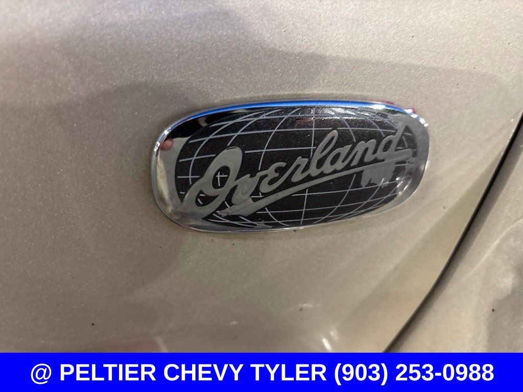Used 2014 Jeep Grand Cherokee Overland AWD/4WD image 9