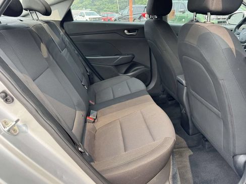 Used 2022 Hyundai Accent SEL FWD image 16