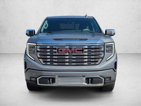 Used 2024 GMC Sierra 1500 Denali w/ Denali Reserve Package AWD/4WD image 3