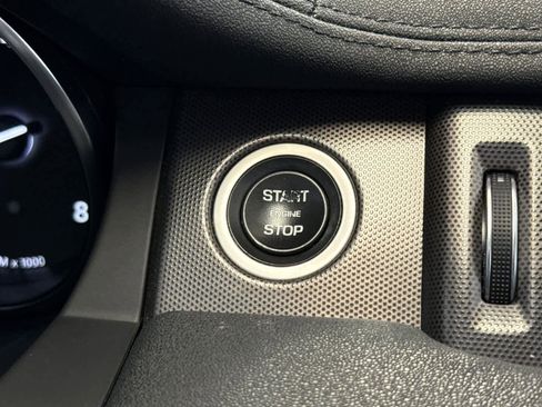 Used 2018 Land Rover Range Rover Evoque SE image 23