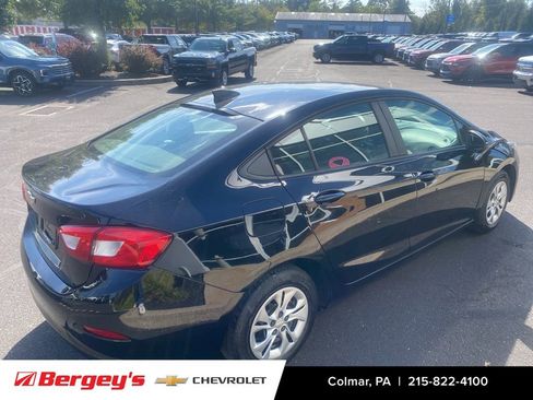Certified 2019 Chevrolet Cruze LS image 4