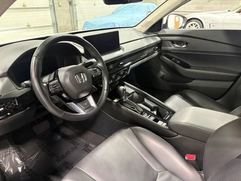Used 2025 Honda Accord Touring image 12