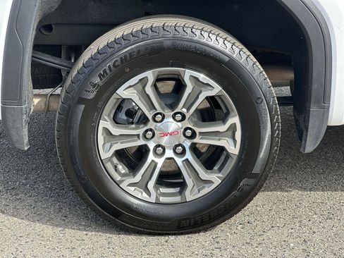 Used 2026 GMC Sierra 1500 SLT RWD image 32