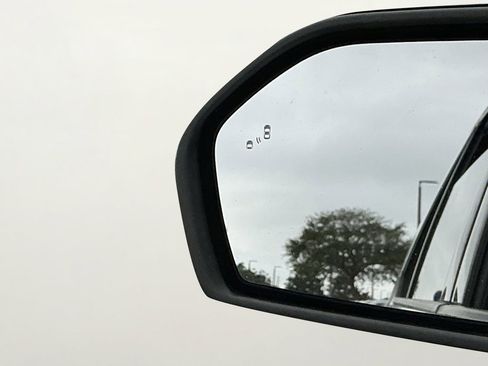 Used 2021 Ford Explorer 2WD image 31