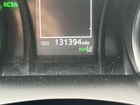 Used 2021 Toyota Camry SE FWD image 13