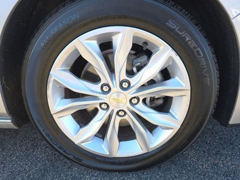 Used 2022 Chevrolet Malibu LT image 9