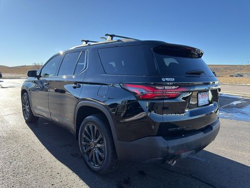 Used 2023 Chevrolet Traverse RS image 8