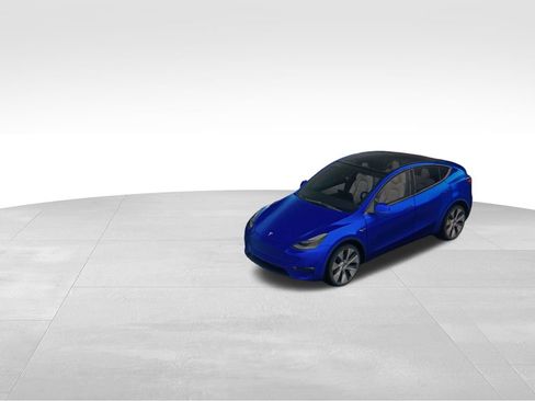 Used 2023 Tesla Model Y Long Range image 41