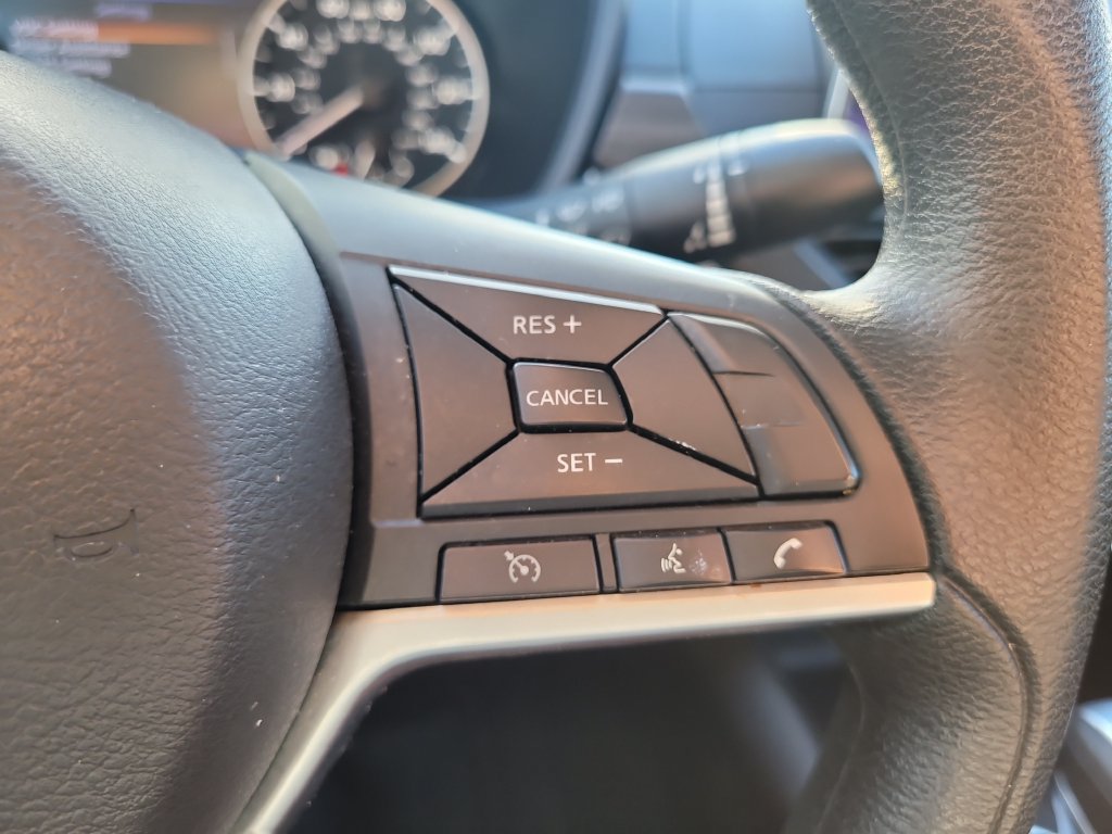 Used 2025 Nissan Altima 2.5 SV FWD image 29
