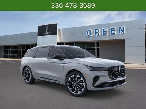 New 2026 Lincoln Nautilus Reserve image 7