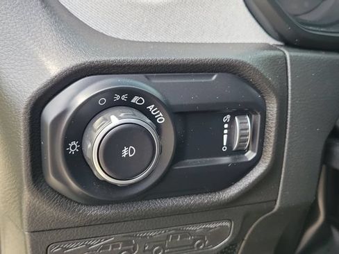 Used 2024 Jeep Wrangler Unlimited Sport AWD/4WD image 27