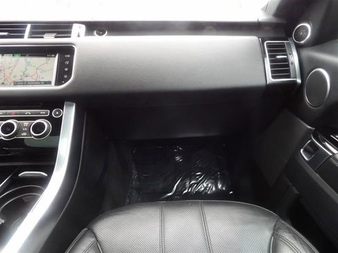 Used 2016 Land Rover Range Rover Sport HSE image 19
