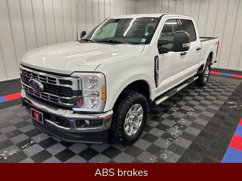 Used 2023 Ford F250 XLT image 6