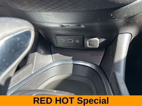 Used 2023 Chevrolet Malibu LT FWD image 30