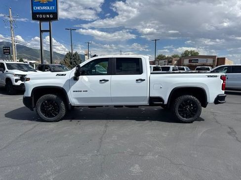 New 2026 Chevrolet Silverado 3500 LT w/ Trail Boss Package AWD/4WD image 4
