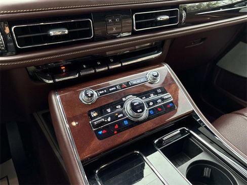 Used 2020 Lincoln Aviator Black Label w/ Dynamic Handling Package image 34