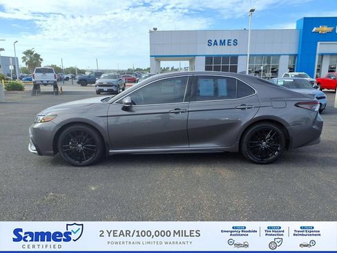 Used 2022 Toyota Camry XSE FWD image 5