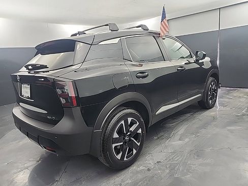 New 2026 Nissan Kicks SV w/ Charging Package image 7
