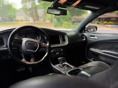 Used 2019 Dodge Charger Scat Pack w/ Plus Group RWD image 10