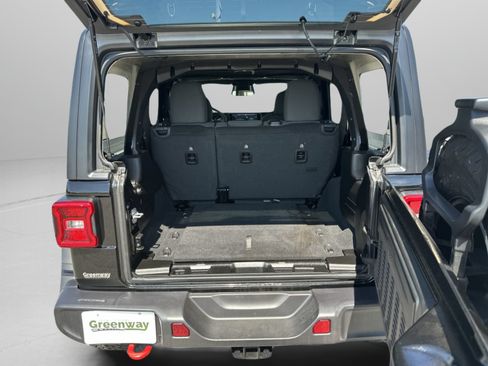 Used 2026 Jeep Wrangler Unlimited Rubicon AWD/4WD image 18