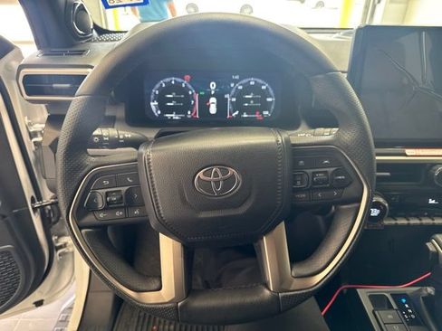 Used 2026 Toyota 4Runner Limited AWD/4WD image 13