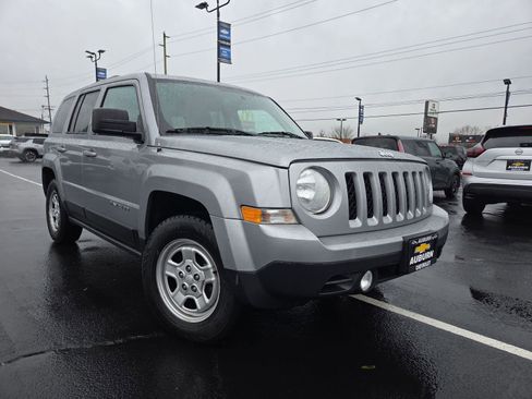 Used 2017 Jeep Patriot Sport w/ Power Value Group image 1