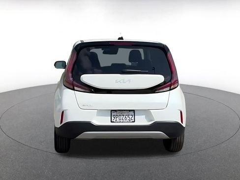 Used 2025 Kia Soul LX w/ LX Technology Package image 12