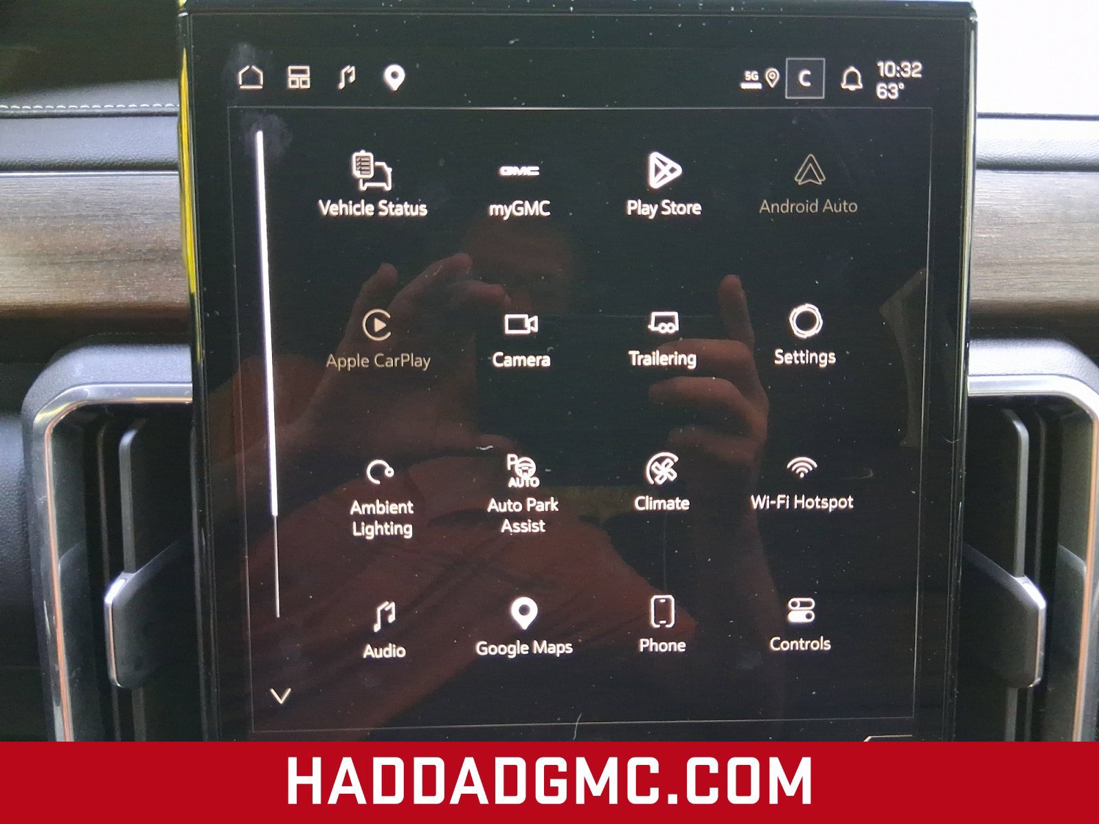 Certified 2026 GMC Acadia Denali Ultimate AWD/4WD image 9