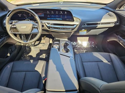 New 2026 Cadillac Lyriq Sport AWD/4WD image 17