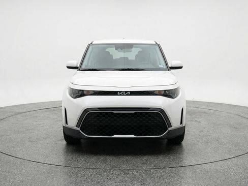 Used 2025 Kia Soul LX w/ LX Technology Package image 2