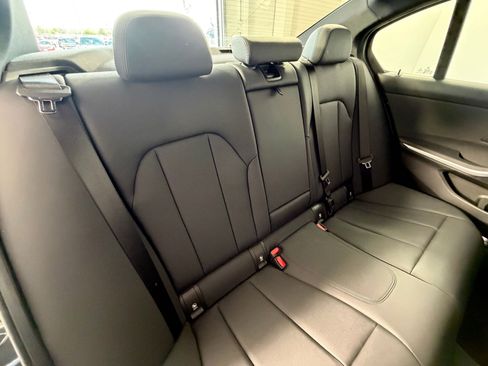 Used 2020 BMW 330i Sedan w/ Convenience Package image 34